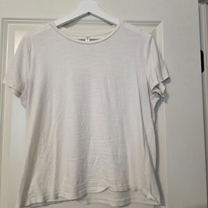 Fabletics Classic Cream Short Sleeve Tee